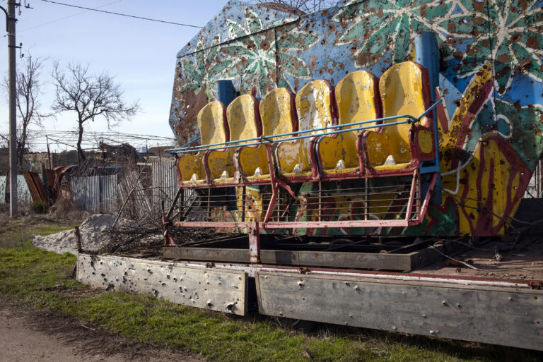 Circus ride, Kherson frontlines. © Danny Burrows